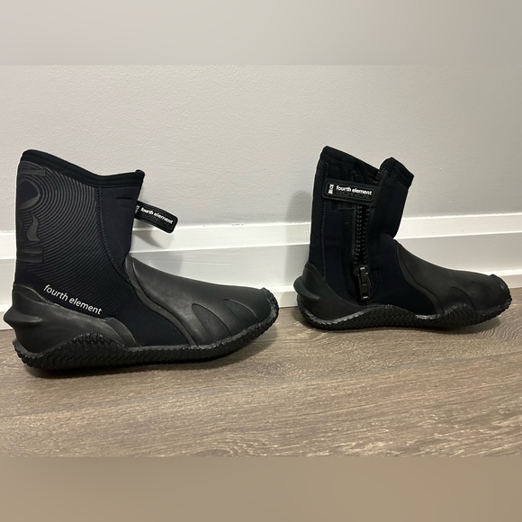 Scuba diving boots- worn once for a lesson. Unisex. Excellent condition. - Picture 2 of 5